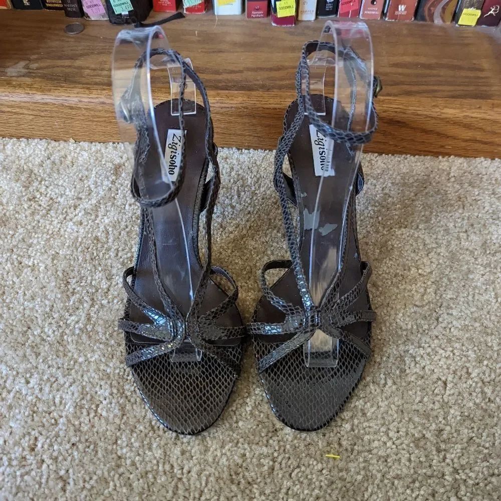 𝅺zigisoho brown strappy faux snakeskin high heel sandals sz 7 euc